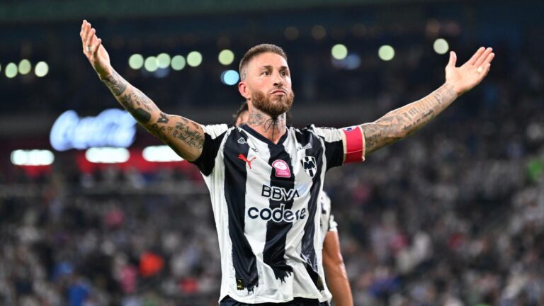 There is discussion between AC Milan and Sergio Ramos
