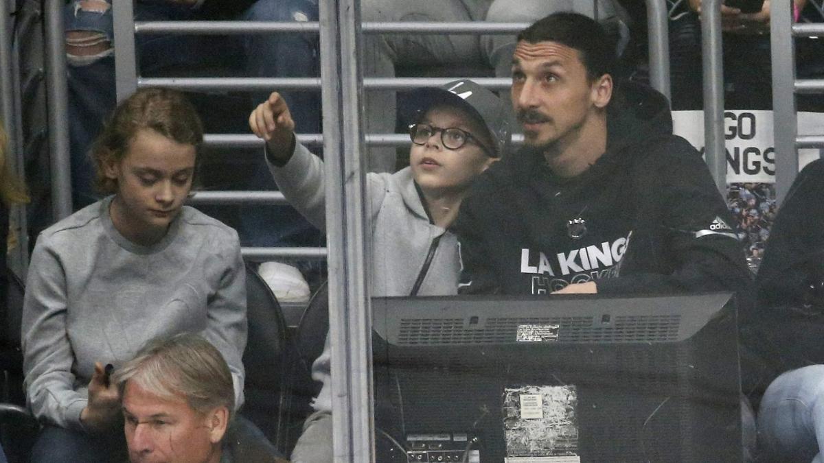 Vincent Ibrahimovic turns pro at AC Milan