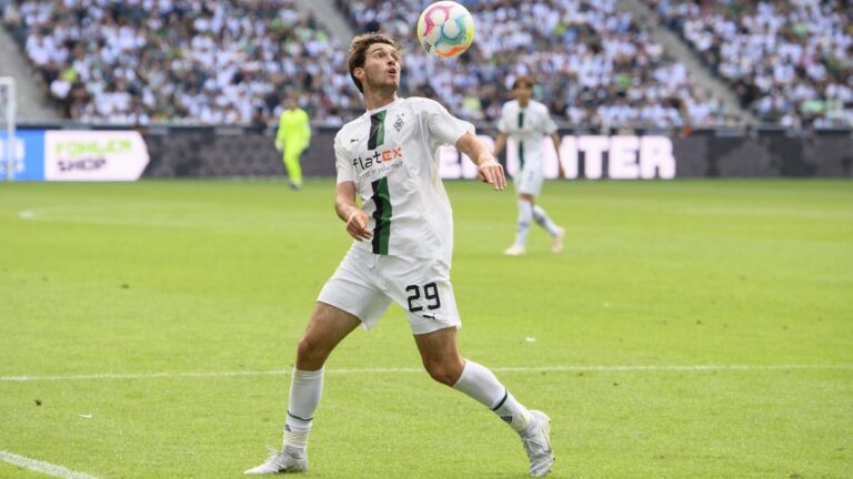 BL: Borussia M'Gladbach torpedoes Augsburg