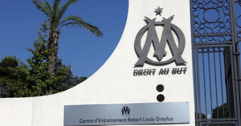 It's signed! OM welcomes the new Robinio Vaz (OFFICIAL)