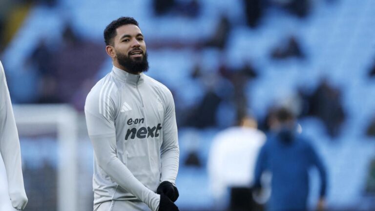 Chelsea slow down their race for Douglas Luiz
