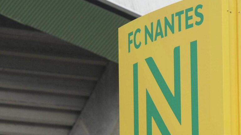 FC Nantes rushes towards Mohamed Kaba