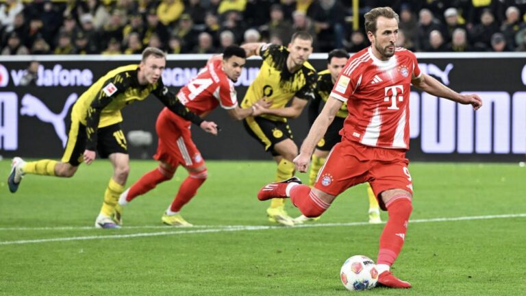 Bundesliga: Bayern overthrow Dortmund in a crazy Der Klassiker and take the lead
