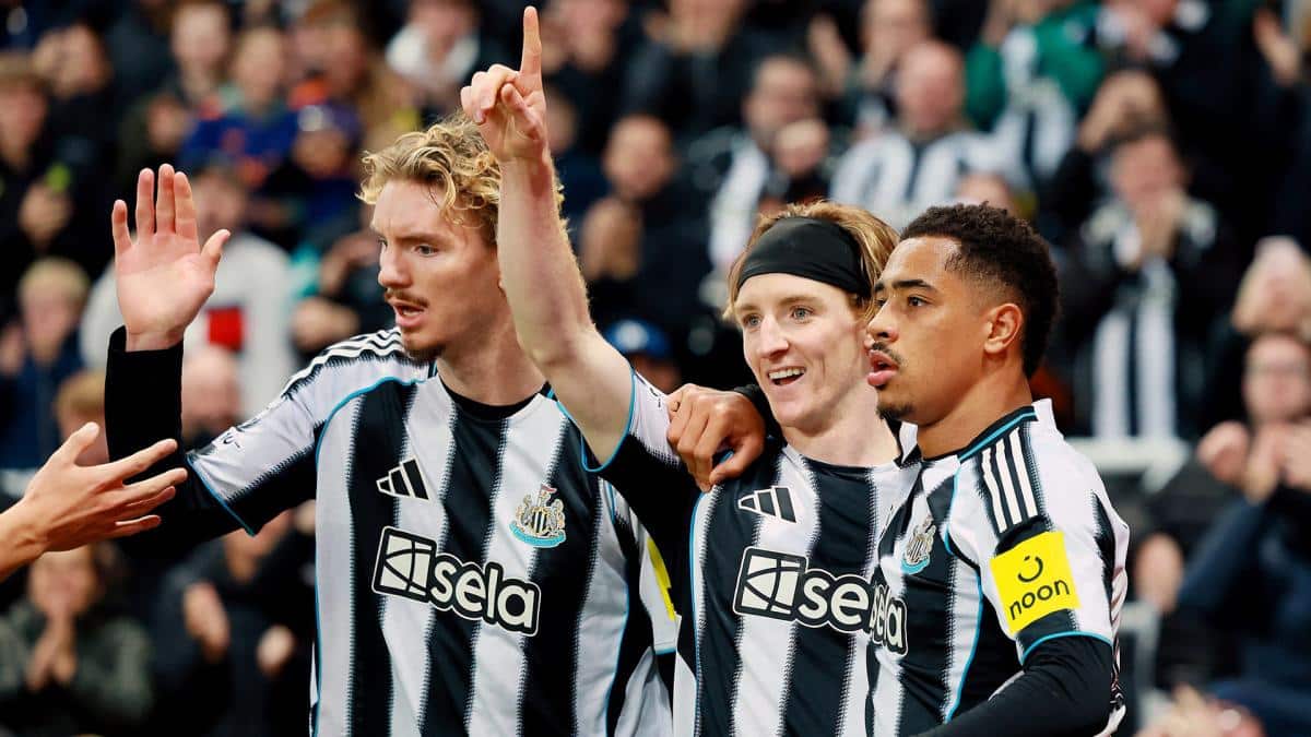 PL: reduced to 10, Newcastle snatches victory against MU