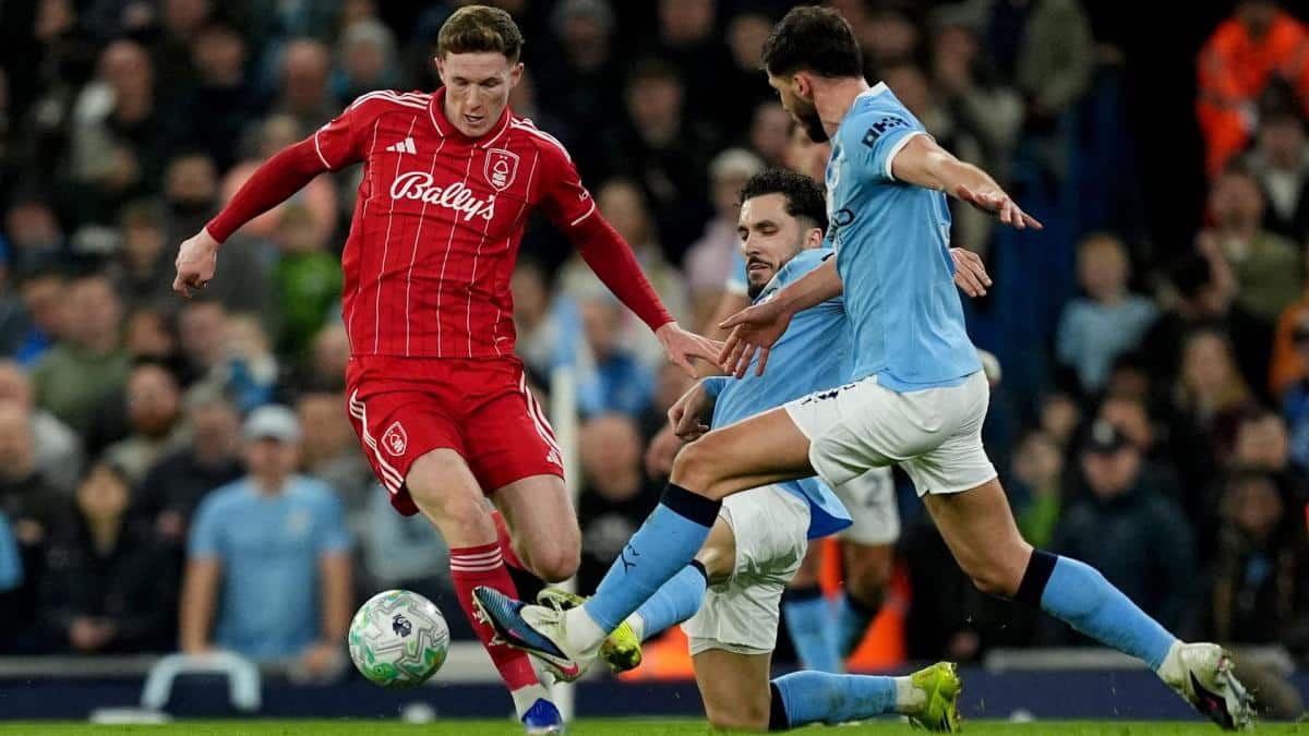 Premier League: Arsenal does the minimum but takes advantage of Manchester City's misstep!