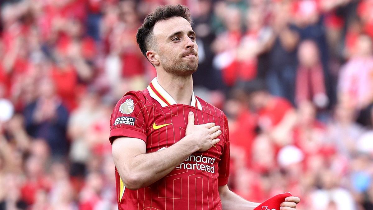 The wonderful tribute from Wolverhampton and Liverpool supporters for Diogo Jota