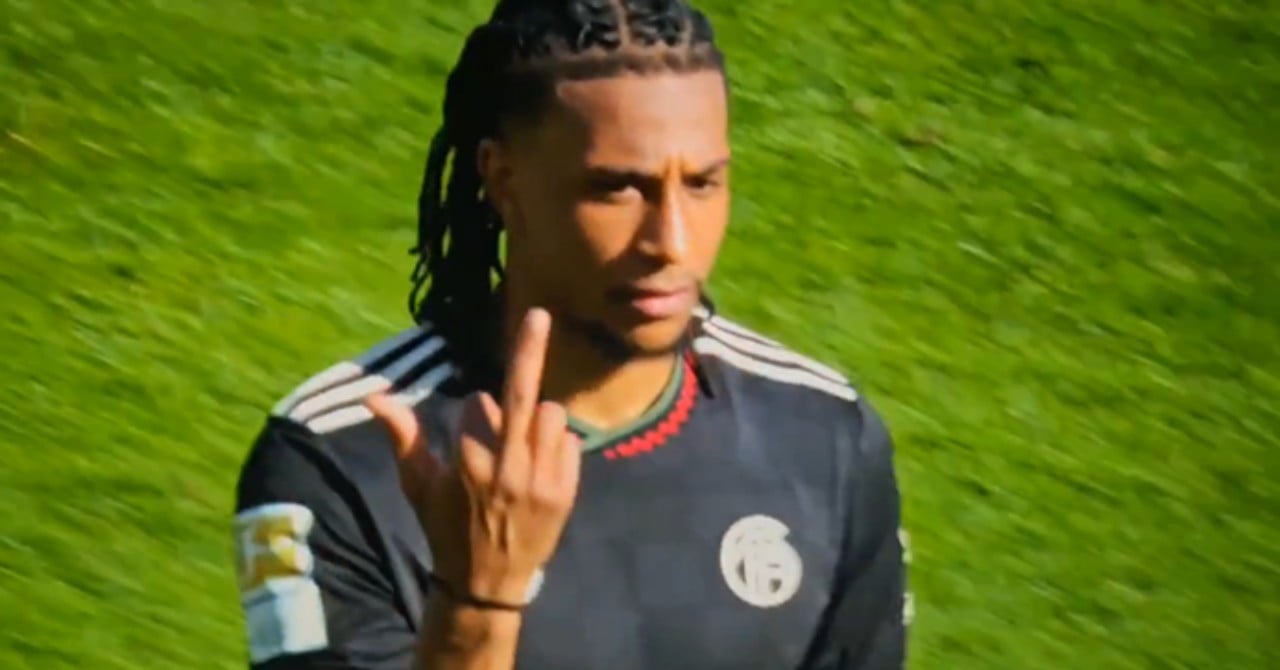 Olise, explanation of a bad gesture