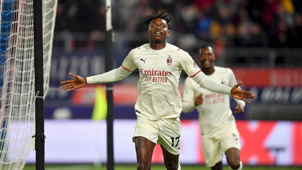 AC Milan sets ridiculous selling price for Rafael Leão