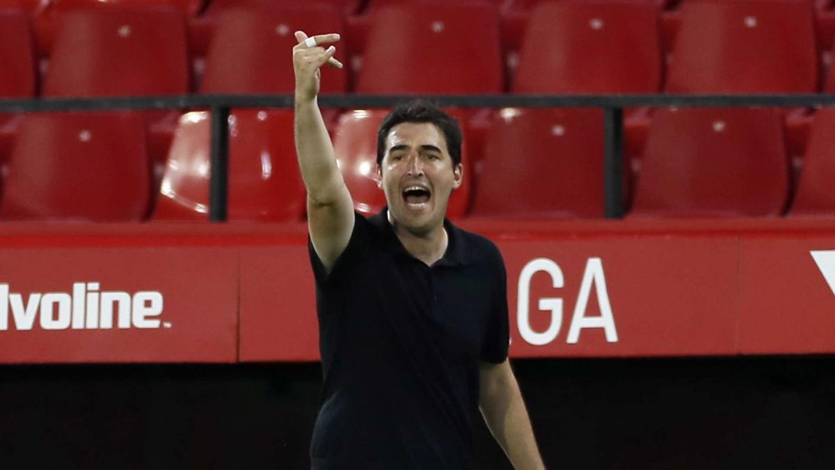 Bournemouth announce the departure of Andoni Iraola