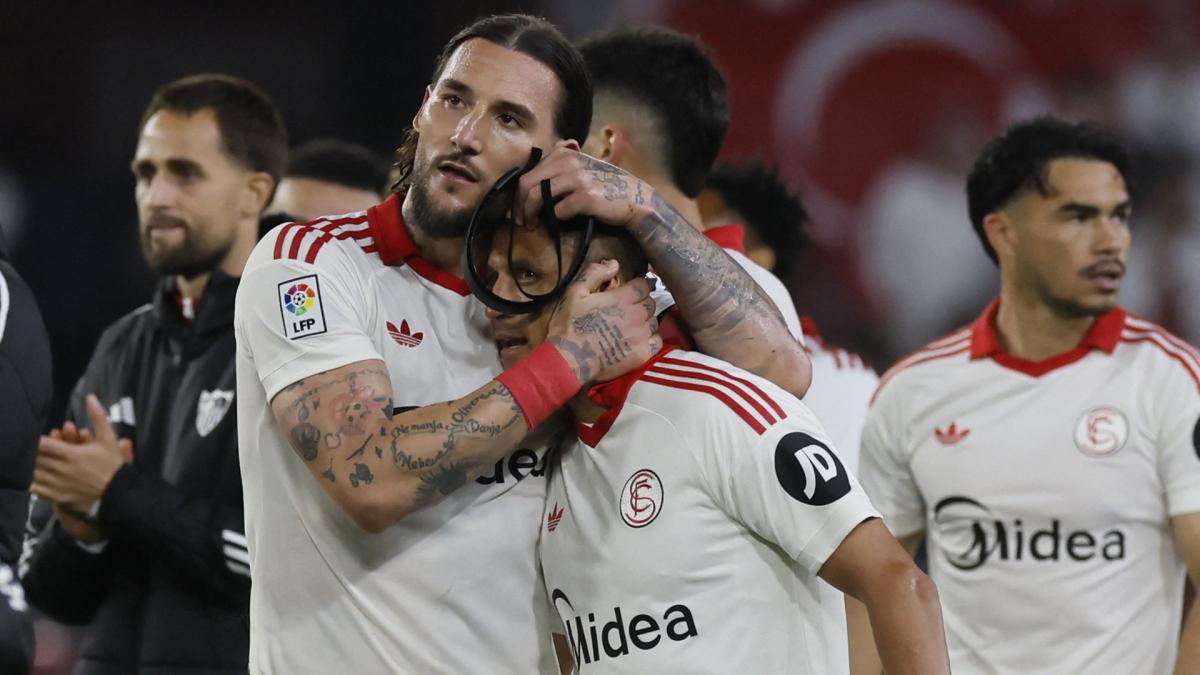 It’s starting to smell very bad for Sevilla FC!