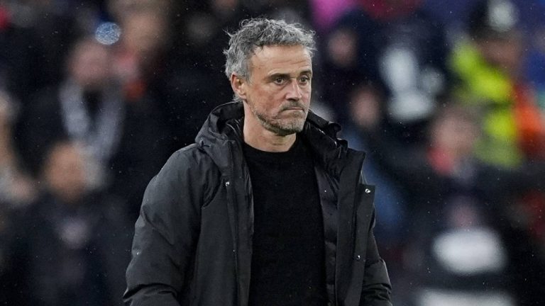 Luis Enrique, it's signed!