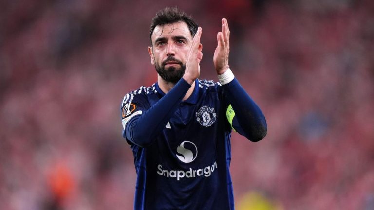 Man United-Leeds: Bruno Fernandes is furious with the referee