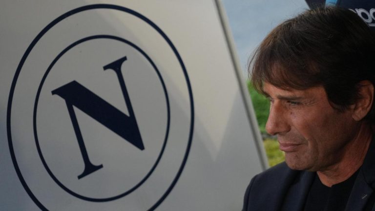 Napoli prepare for Conte's departure