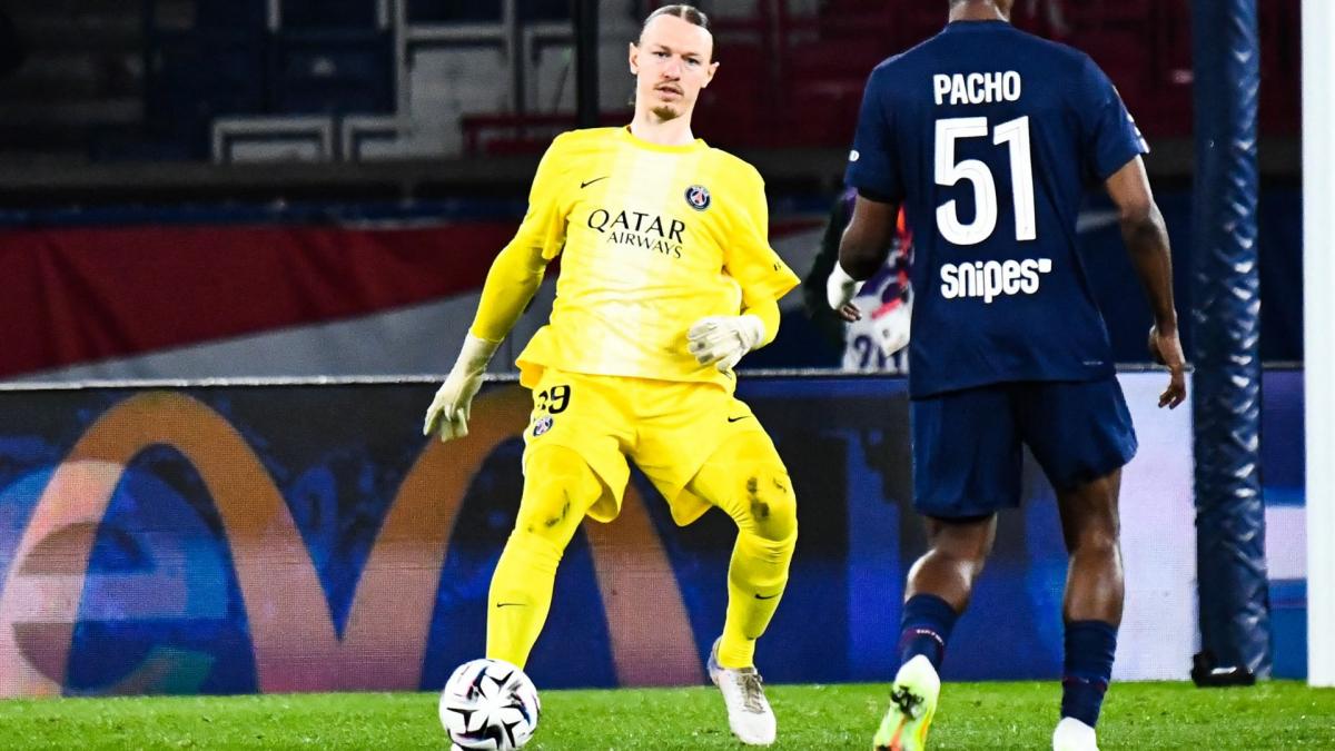 PSG: Luis Enrique's new release on Matvey Safonov
