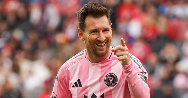 Messi, the exponential salary