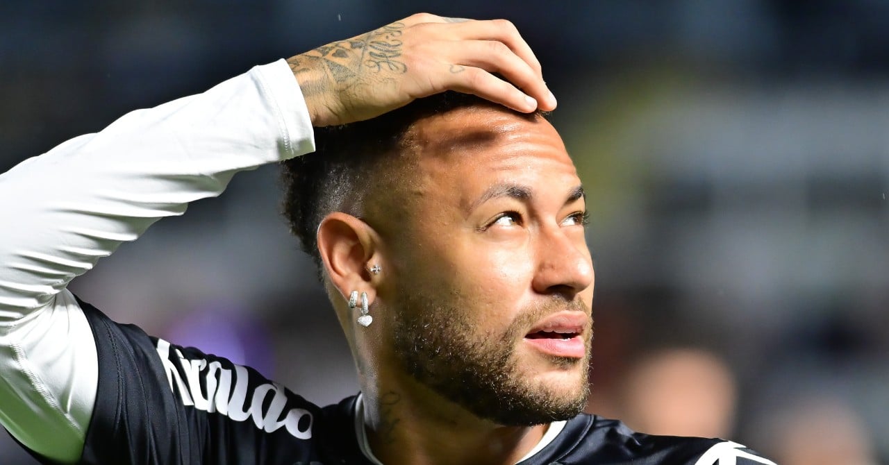 Neymar, already a worry before the World Cup