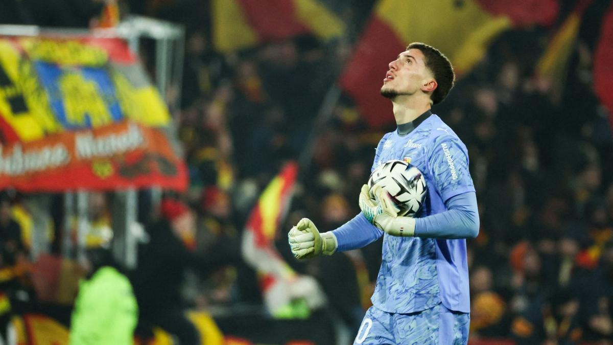 Aston Villa wants to make its market in Ligue 1 for the successor of Dibu Martinez
