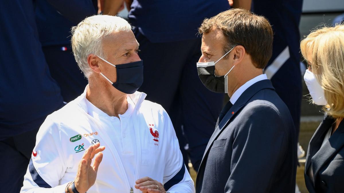 Emmanuel Macron will visit the Blues before the World Cup