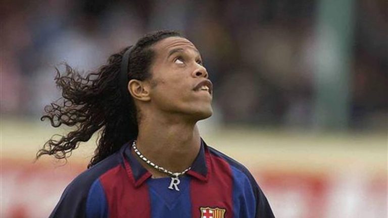 Former Barca player reveals secrets about Messi and Ronaldinho's relationship