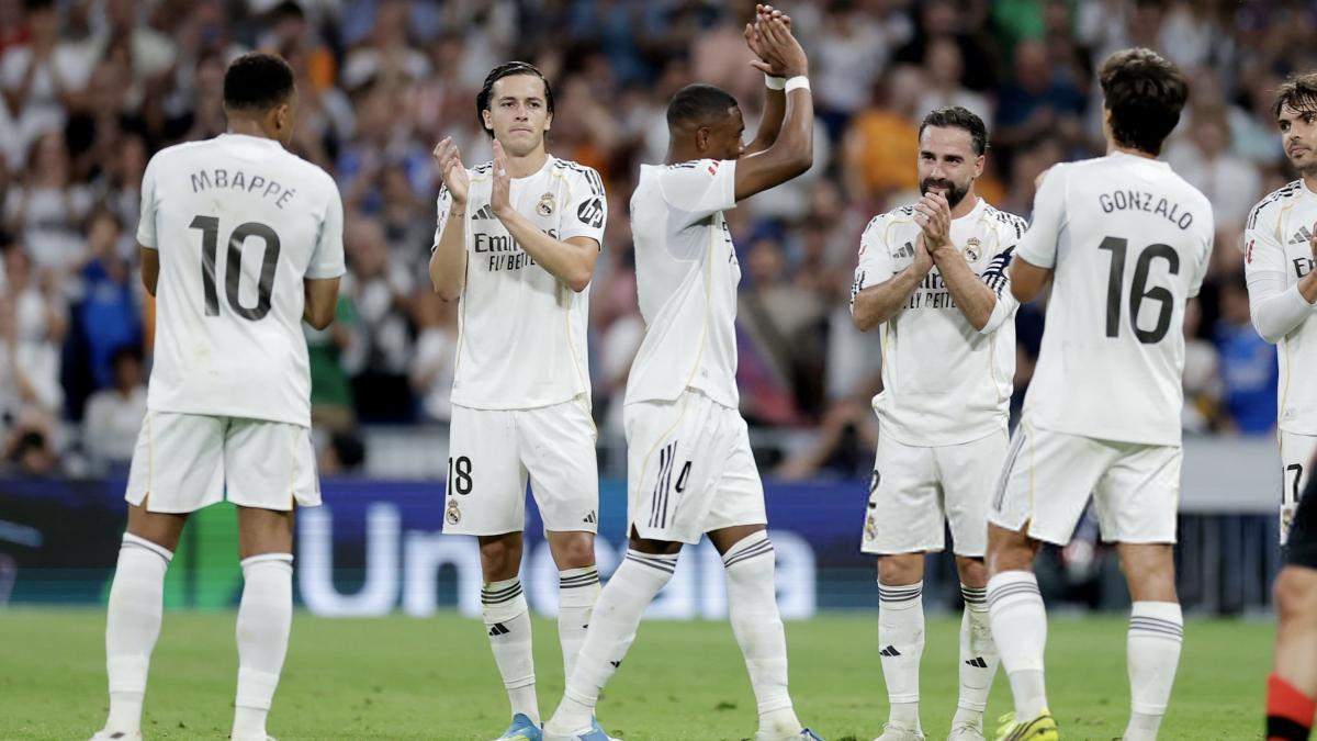 Liga: Real Madrid wins against Bilbao for the last of Arbeloa, FC Barcelona ends with a defeat in Valencia