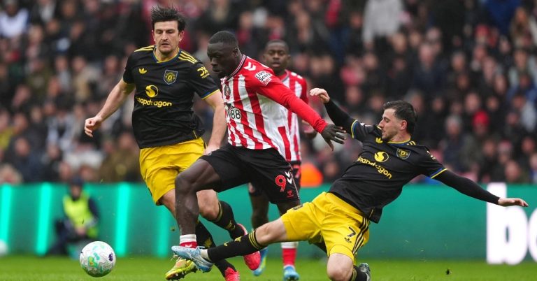 Man Utd hanging on, Brighton and Bournemouth move closer to Europe