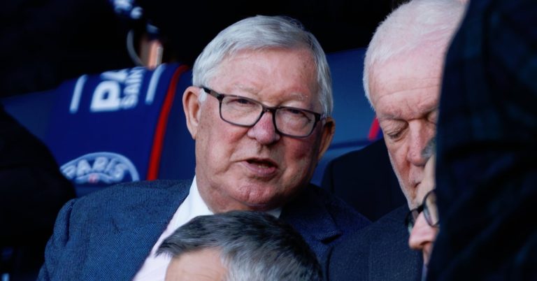Manchester United: Sir Alex Ferguson taken to hospital