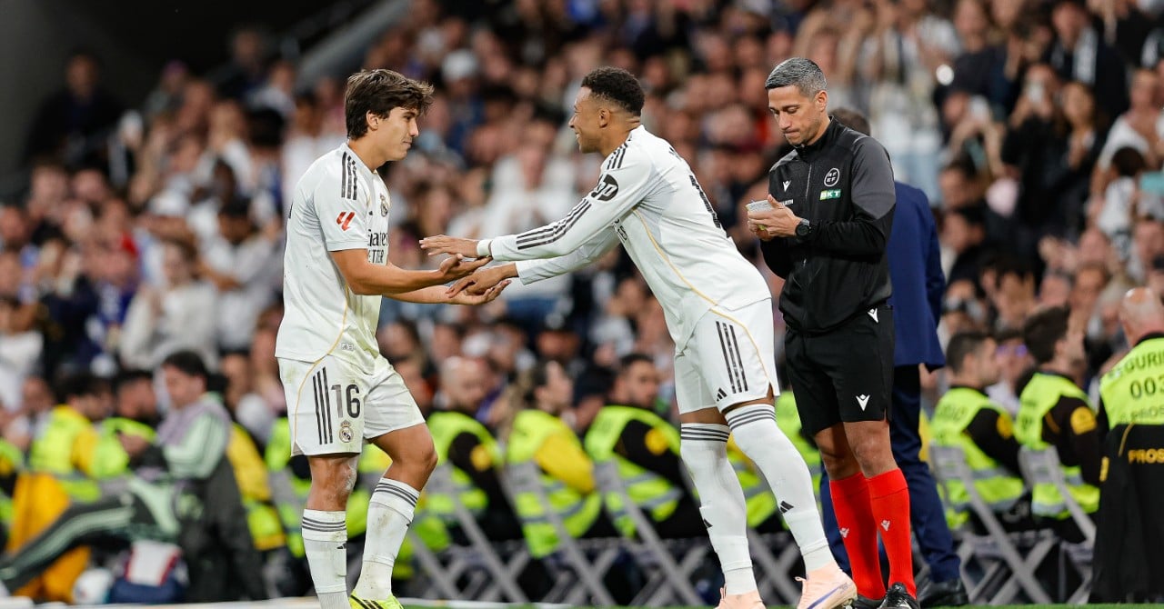 Mbappé booed for his return