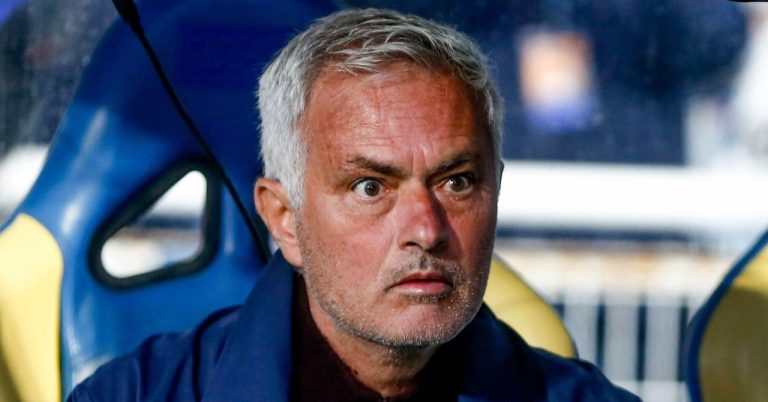 Mourinho, it's official