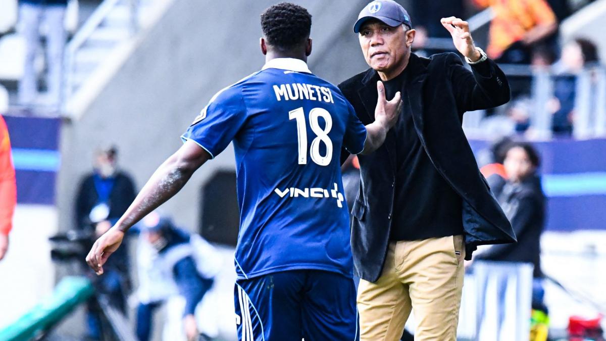 Paris FC: Antoine Kombouaré's new show in front of journalists