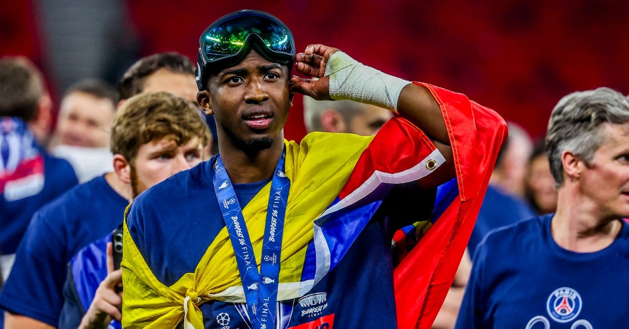Willian Pacho, scathing response after the controversy
