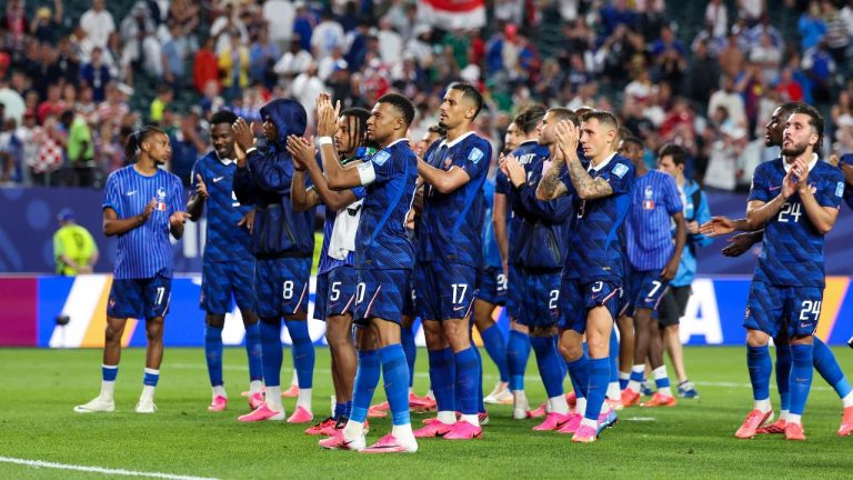 Thunderbolt for the France team!