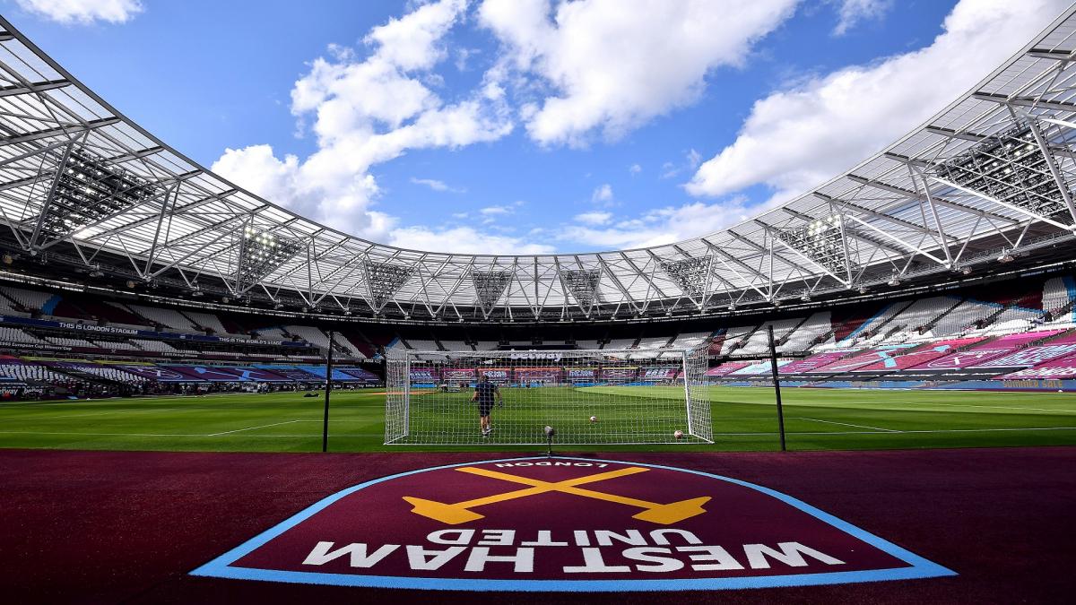 West Ham co-owner announces departure