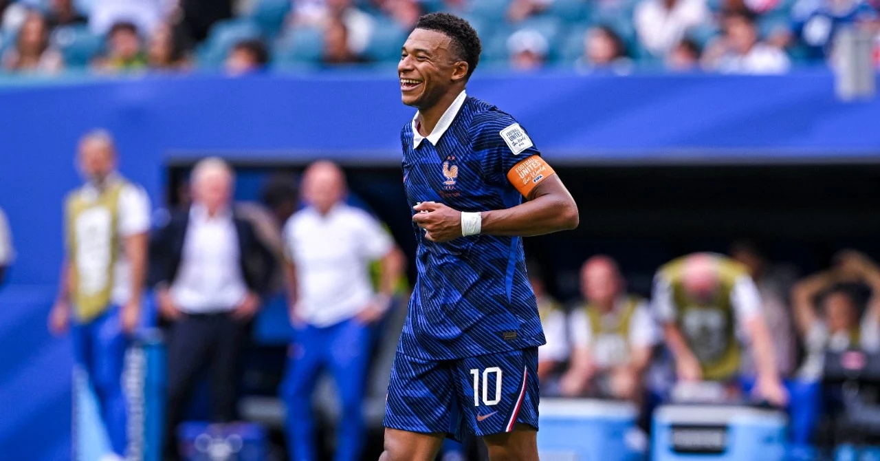 Kylian Mbappé, speeding