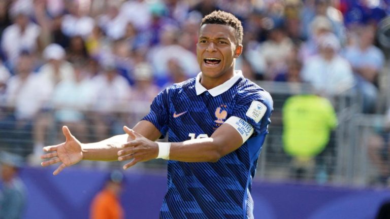 CdM 2026, EdF: Clarence Seedorf flies to the aid of Kylian Mbappé