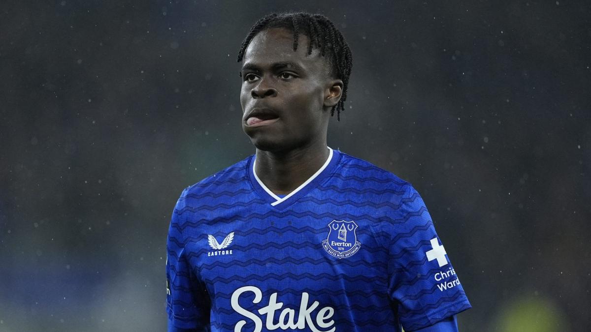 Everton completes signing from Chelsea for €28m