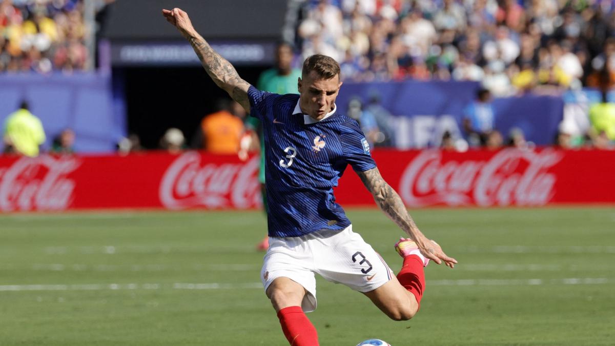 French team: Lucas Digne's cannon shot on Bounou's bar