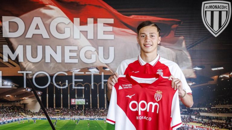 Manchester City loan Mathys Detourbet to Monaco