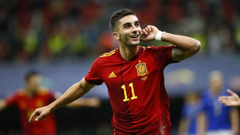 Paris Saint-Germain reaches agreement with Ferran Torres
