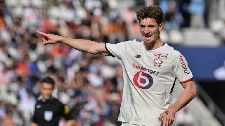Thomas Meunier moves to the Premier League
