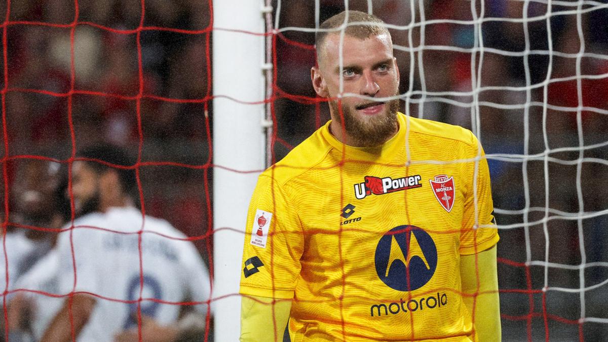 Bournemouth on the verge of overtaking OM for Michele Di Gregorio