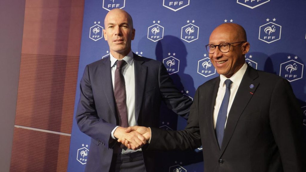 french-team-zinedine-zidane-is-the-new-coach-of-the-blues
