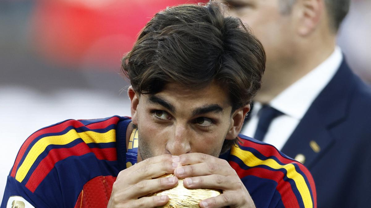PSG: Barça awaits a strong gesture from Ferran Torres