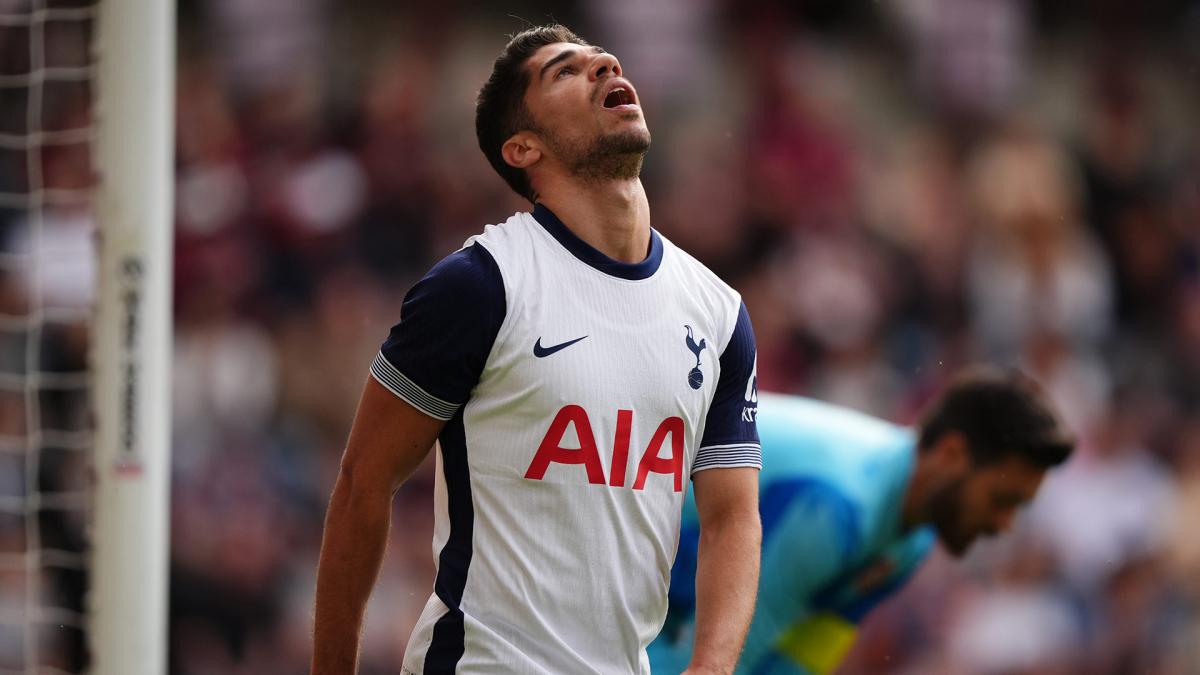 West Ham announce signing of Israeli international Manor Solomon