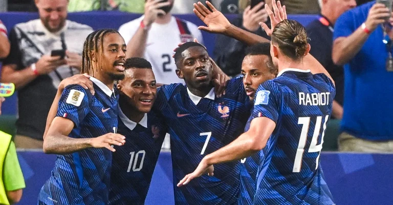 French team: The Blues on the verge of implosion?
