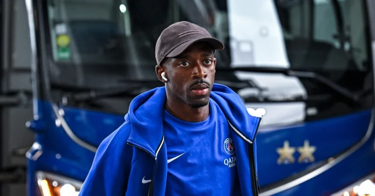 Dembélé attacked by a teammate