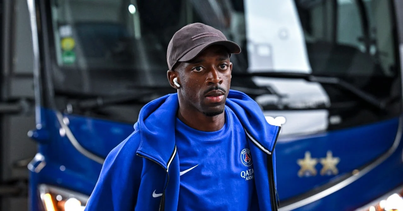 Dembélé attacked by a teammate