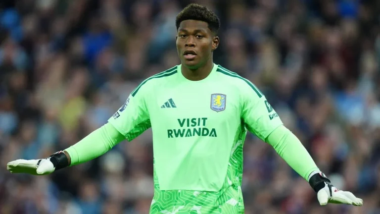 England are already shocked by Zion Suzuki, the recruit so desired by PSG