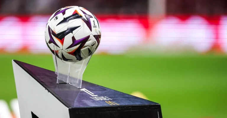 Former Ligue 1 player with more than 400 professional matches, he is now on minimum wage