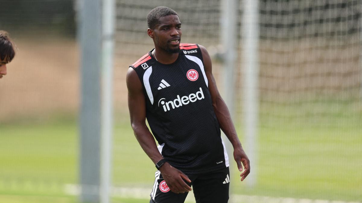 Frankfurt: Niels Nkounkou finally approaches Nice