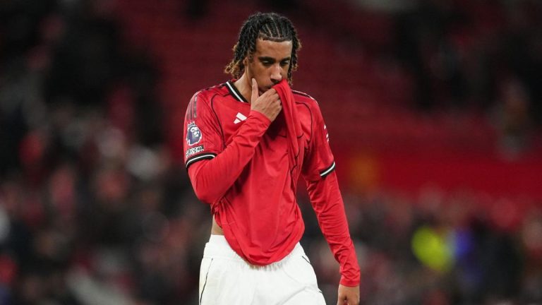 Manchester United: a European great wants to get Leny Yoro back on the gong